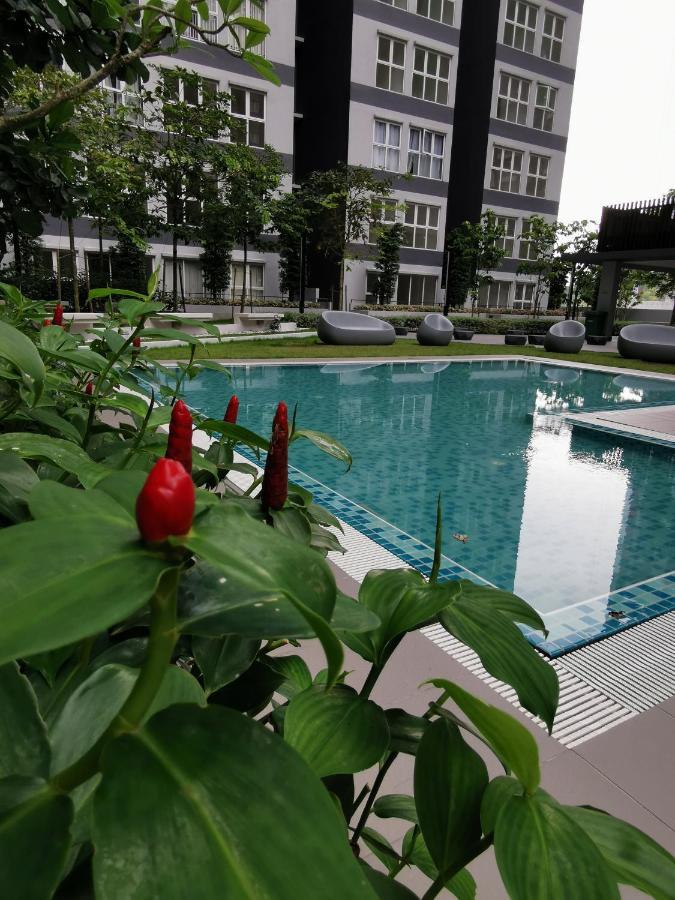 Kajang Industrial House With Olympic Size Swimming Pool Apartment ภายนอก รูปภาพ